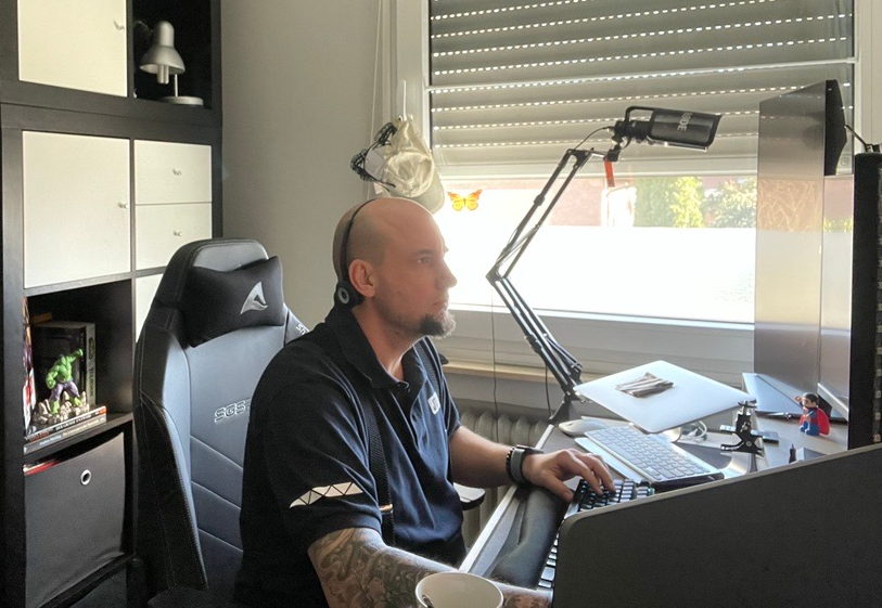 Mitarbeiter-Interview. Homeoffice Mike