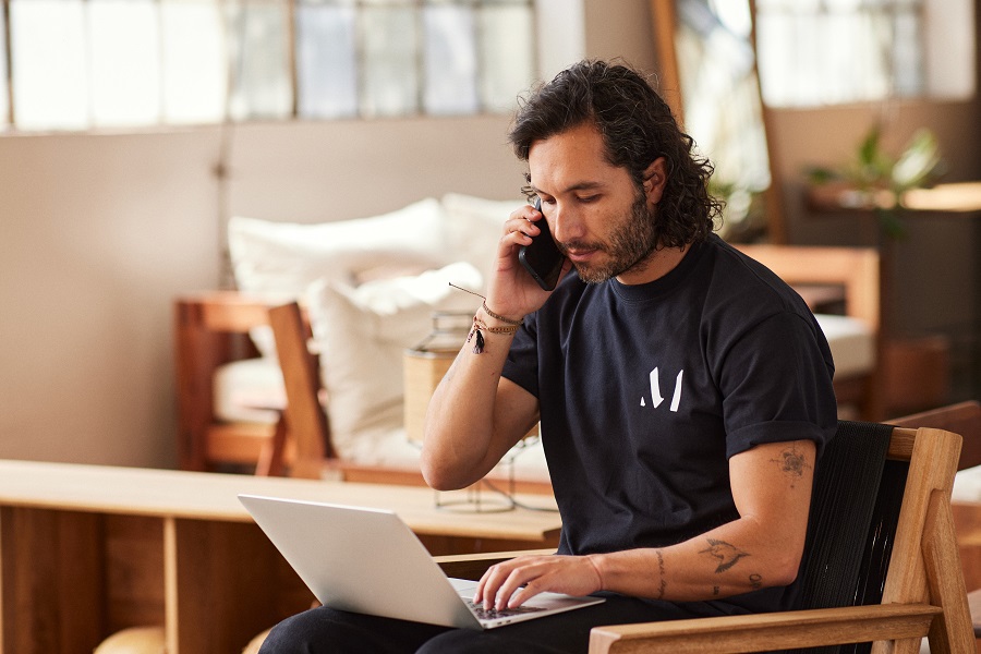 Händler kontaktiert JTL-Servicepartner für Integration von PayPal-Checkout in JTL-Shop 5