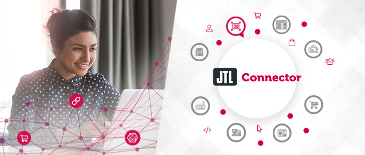 Junge Frau am Laptop betreibt Onlinehandel mit mehreren Onlineshops via JTL-Connector.